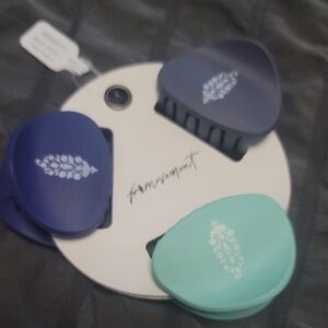 NWT Free People Movement Hair Clips